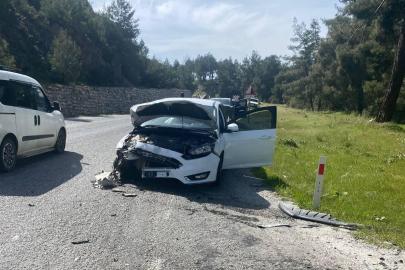 Manisa’da otomobiller çarpıştı: 4 kişi yaralandı