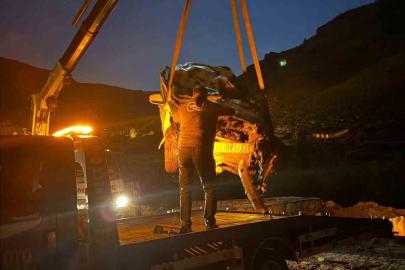 Mardin’de uçuruma devrilen hafif ticari aracın sürücüsü yaralandı