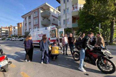 Menteşe’de araçlar birbirine girdi: 2 yaralı