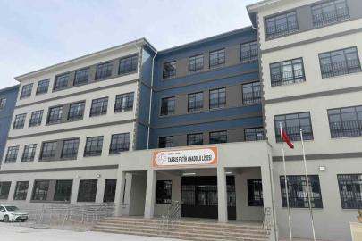 Mersin’de bir lise öğrencisi silahla yakalandı