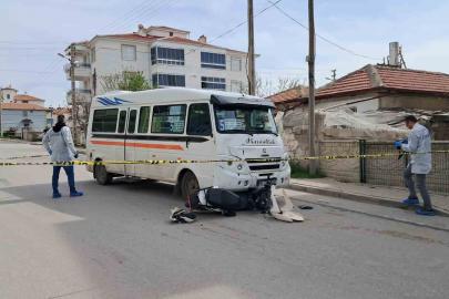 Minibüsün çarptığı elektrikli bisikletteki 2 çocuk ağır yaralandı
