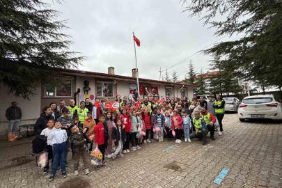 Motosiklet tutkunları çocukları unutmadı