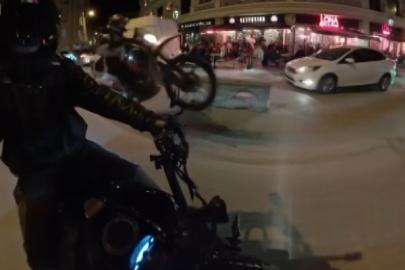 Motosikletin önünü kaldırarak yaptığı paylaşım 46 bin TL’ye mal oldu