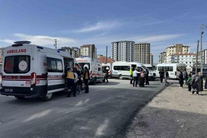 Öğrenci ile rehabilitasyon servisi çarpıştı: 5 yaralı