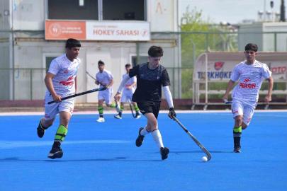 Okul sporları hokey grup müsabakaları Osmaniye’de başladı