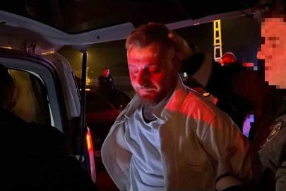 Önce telefonu, sonra da kelepçeyi bahane ederek alkol testini reddetti