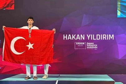 Özel Erdem Anadolu Lisesi öğrencisi Hakan Yıldırım Türkiye 2.’si
