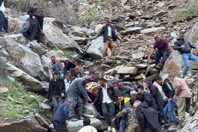 Pancar toplamaya gitti, kayalıklardan düşerek yaralandı