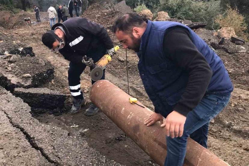 Payas’ta içme suyu hattı hızla onarıldı