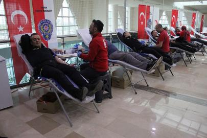 Polis Haftası: 181. yıla 181 ünite kan bağışı