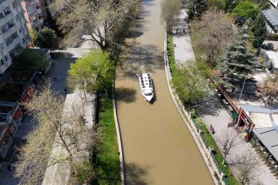 Porsuk Çayı kahverengiye döndü