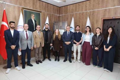 Rektör Prof. Dr. Altun, EVEA Öğrenci Kulübü üyeleri ile buluştu