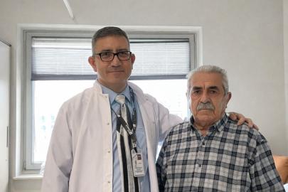 Şah damarındaki darlığa Karotis stent müdahalesi
