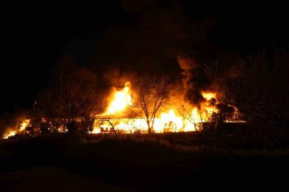 Samsun’da muz deposunda yangın: Alevler göğe yükseldi