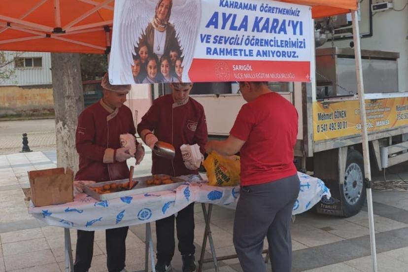 Şehit öğretmen ve öğrenciler için lokma hayrı