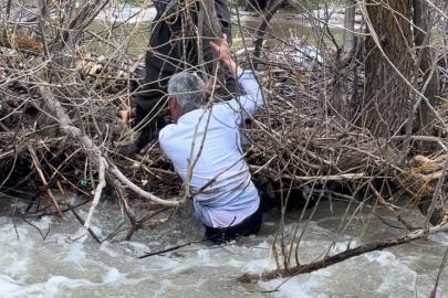 Şemdinli’de dereye düşen çocuk için seferberlik başlatıldı