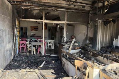 Serik’te balıkçı dükkanı çıkan yangında kullanılamaz hale geldi