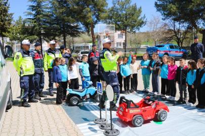 Simav’da öğrencilere trafik eğitimi