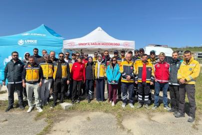 Sinop’ta ambulans sürücülerine havalimanında eğitim