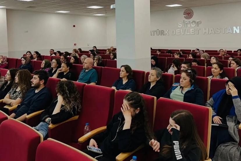 Sinop’ta hastane personeli afetlere karşı bilinçleniyor