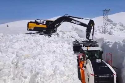 Şırnak’ta nisan ayında kar esareti sürüyor