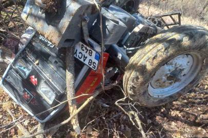 Sivas’ta traktör devrildi, 2 kardeşten 1’i öldü