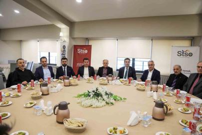 STSO Başkanı Zeki Özdemir, meslek odaları başkanlarıyla bir araya geldi