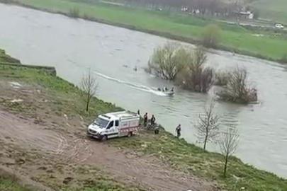 Suda mahsur kalan vatandaşın yardımına AFAD yetişti