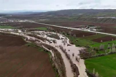 Sular altında kalan tarım arazileri dron ile görüntülendi