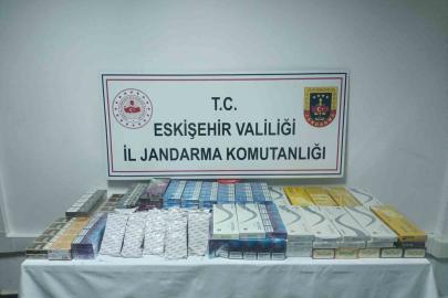 Şüpheli şahsın araçında gümrük kaçağı sigara ve nargile tütünü ele geçirildi