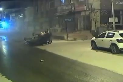 Takla atan araçtan yaralı kurtuldu, kendisine yaklaşan ördeğe kum fırlattı