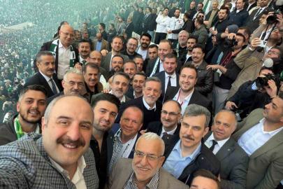 TBMM Komisyon Başkanı Mustafa Varank Varank, Bursa protokolüyle şampiyonluğu kutladı