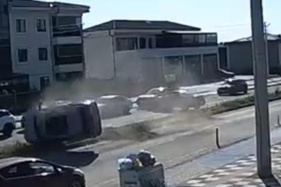Tekirdağ’da 2’si çocuk 5 kişinin yaralandığı kaza kamerada: 25 metre boyunca taklalar attı