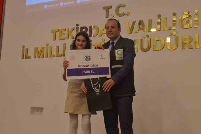 Tekirdağ’da "Sağlıklı Nesil Sağlıklı Gelecek" yarışmasında dereceye giren öğrenciler ödüllerini aldı