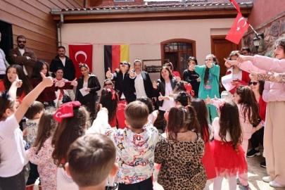 Tekirdağlı minikler Almanca öğrenerek 23 Nisan’ı kutladı