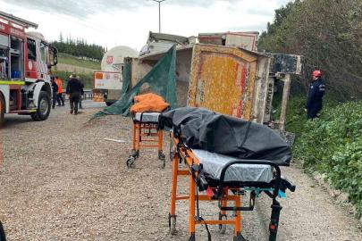 TEM’de 4 araç kazaya karıştı: İlk belirlemelere göre 2 ölü