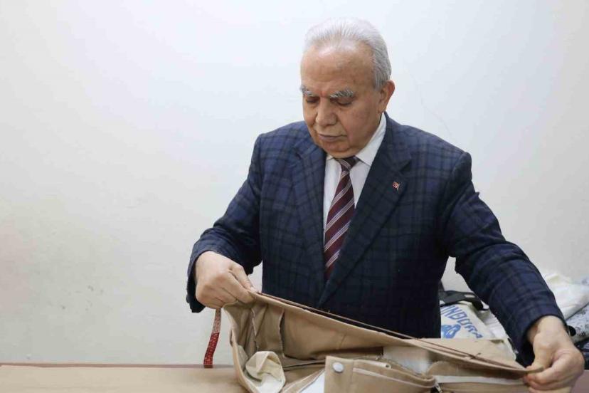 Terziliğe başladığı dükkanda emekli oldu