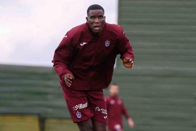 Trabzonspor, Süper Lig’in ’kafa golü’ rekortmeni oldu