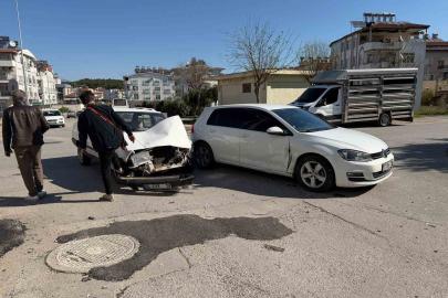 Trafik kazası ucuz atlatıldı, ehliyetini yenilemeyen sürücüye ceza yağdı