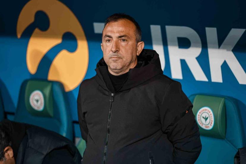 Trendyol Süper Lig: Çaykur Rizespor: 3 - Samsunspor: 0 (İlk yarı)