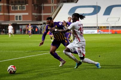 Trendyol Süper Lig: Eyüpspor: 1 - Samsunspor: 0 (İlk yarı)
