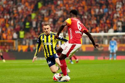 Trendyol Süper Lig: Galatasaray: 1 - Fenerbahçe: 0 (İlk yarı)
