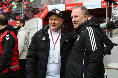 Trendyol Süper Lig: Samsunspor: 0 - Beşiktaş: 0 (Maç devam ediyor)