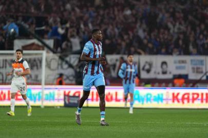 Trendyol Süper Lig: Trabzonspor: 0 - RAMS Başakşehir: 0 (İlk yarı)