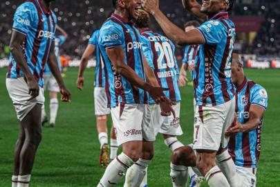 Trendyol Süper Lig: Trabzonspor: 2 - Galatasaray: 1 (Maç sonucu)