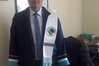 Üniversitede daire başkanı makam odasında hayatını kaybetti