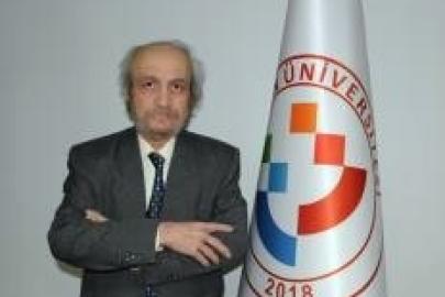 Üniversitenin lojmanında ölü bulundu