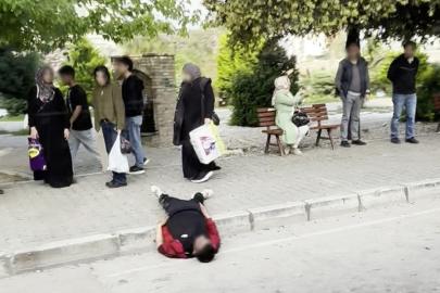 Uyuşturucu bağımlısı durak yanında uyuyakaldı