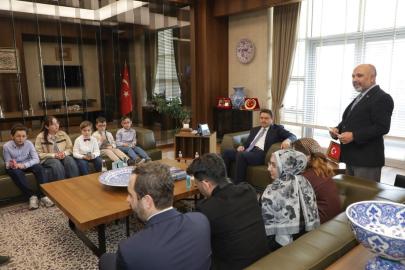 Vali Musa Işın, Kütüphane Haftası’nda okurlarla buluştu