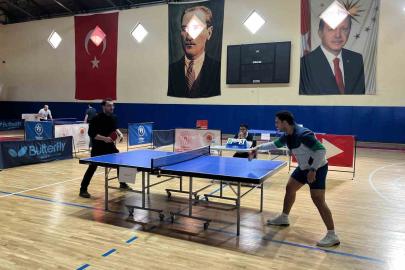 Vezirköprü’de sağlık çalışanları masa tenisi turnuvası